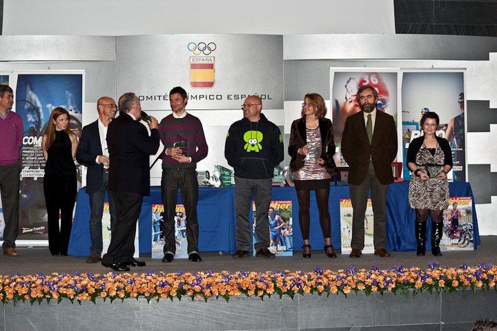 M&oacute;nica Zubillaga premiada en la gala de la FETRI